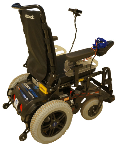 인텔 AI 기술을 탑재한 후박스 로보틱스의 윌리 7 키트를 사용한 전동 휠체어