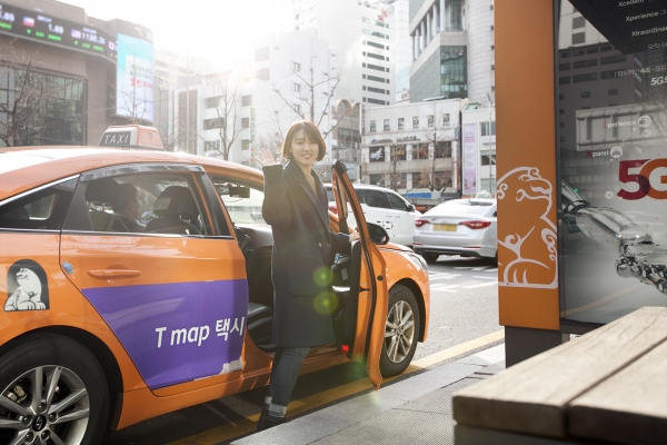 SK텔레콤은 자사의 택시 호출 서비스인 '티맵택시'의 월간 실사용자(MAU)가 29일을 기점으로 120만5천명을 기록하며, 지난 11월 당시 밝혔던 ‘연말 MAU 100만 돌파’ 목표를 크게 넘어섰다고 밝혔다.