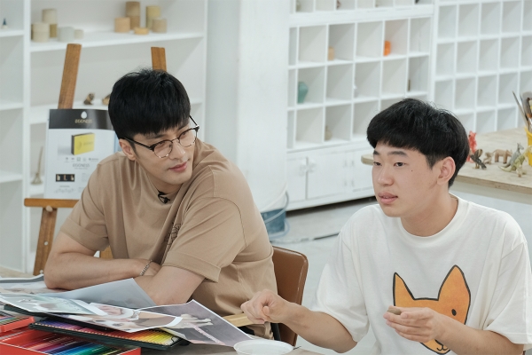 하나금융그룹은 배우 성훈과 발달장애인 일자리 창출 캠페인을 펼친다.