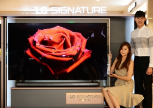 LG전자, 3천만원대 77형 ‘LG 시그니처 올레드 TV W’ 출시