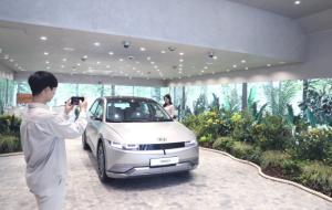 LG유플러스-현대車, ‘일상비일상의틈’서 ‘아이오닉 5’ 팝업 전시